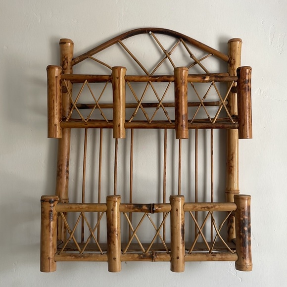 Other - •vintage shelf•